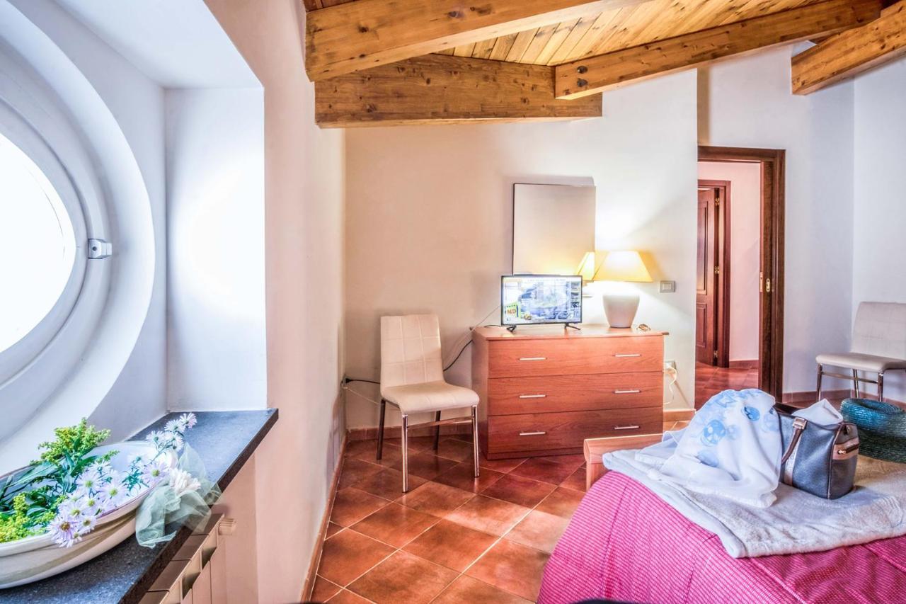 Amore Rentals - Maison Palazzo Correale Сорренто Экстерьер фото
